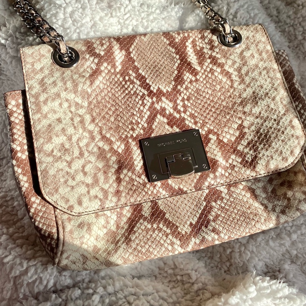 Michael kors purse